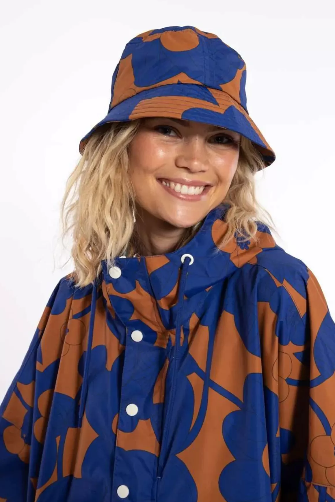 Danefæ Danebucket Rain Hat Occer/Royal Blue Bloom Boom Cheap