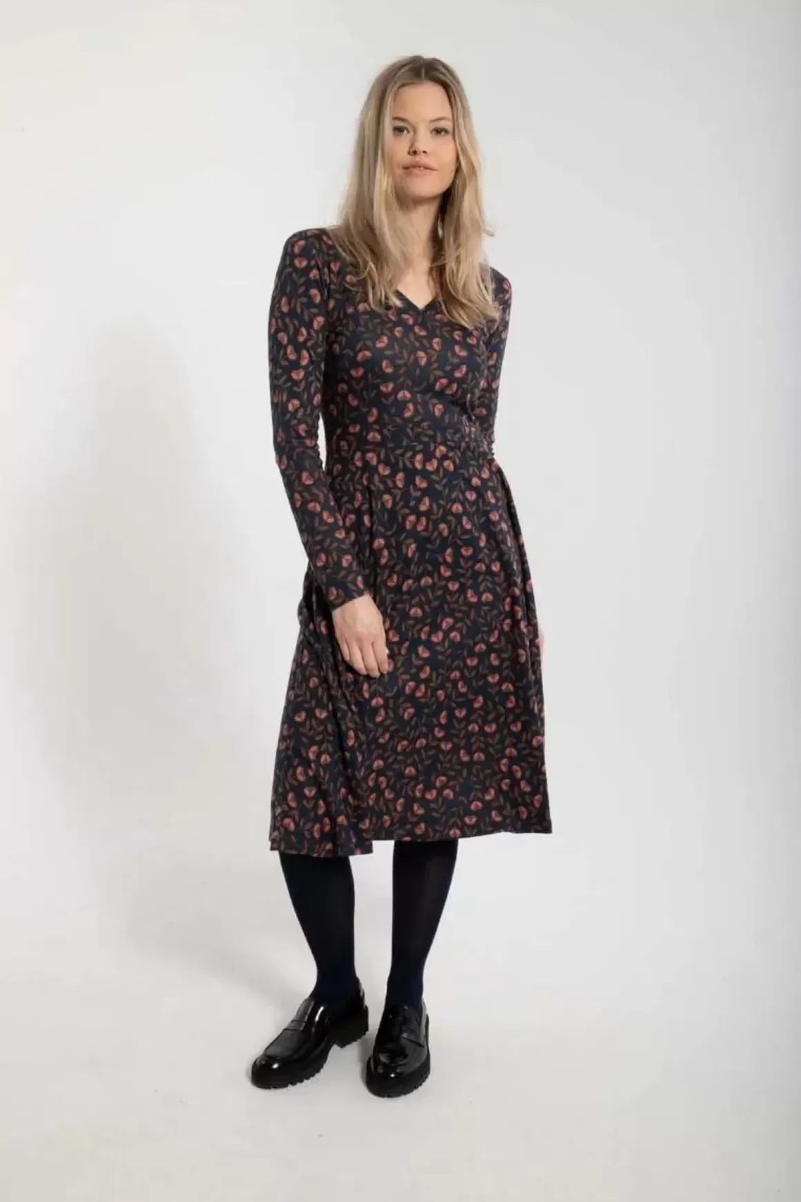 Danefæ Organic - Danandreasen Dress Dk Navy/Redwine Fleurie Fashion